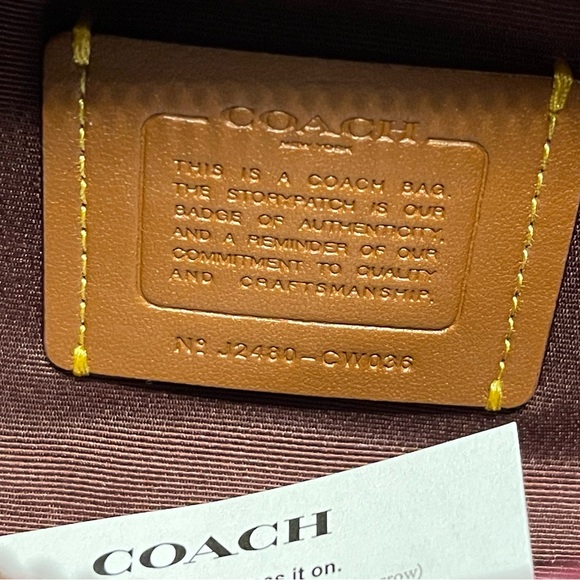 SALE 🎉 COACH Leather pink purse cross body. Final price ! - Picture 7 of 10